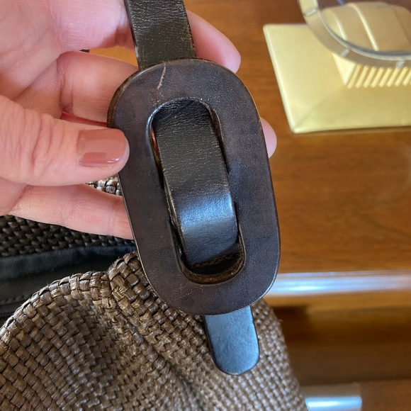 Made in Italy Harold Powell Woven Bag - Picture 11 of 16